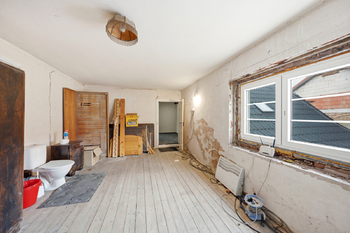Prodej domu 304 m², Vroutek