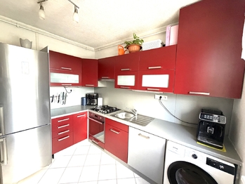 Prodej bytu 3+1 v osobním vlastnictví 79 m², Drnholec
