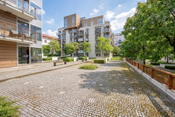 Korunní dvůr, dům G - Prodej bytu 3+kk v osobním vlastnictví 83 m², Praha 10 - Vinohrady