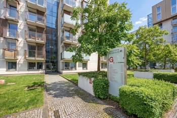 Korunní dvůr, dům G - Prodej bytu 3+kk v osobním vlastnictví 83 m², Praha 10 - Vinohrady 