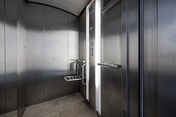 Výtah - Prodej bytu 3+kk v osobním vlastnictví 83 m², Praha 10 - Vinohrady