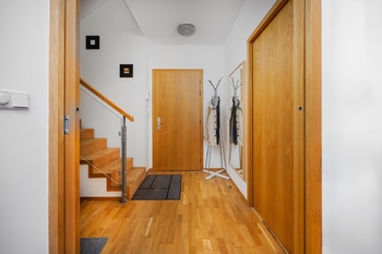 Předsíň - Prodej bytu 3+kk v osobním vlastnictví 83 m², Praha 10 - Vinohrady