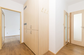 Chodba - Pronájem bytu 1+1 v osobním vlastnictví 36 m², Roudnice nad Labem