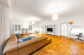 Prodej bytu 4+1 v osobním vlastnictví 133 m², Praha 5 - Smíchov