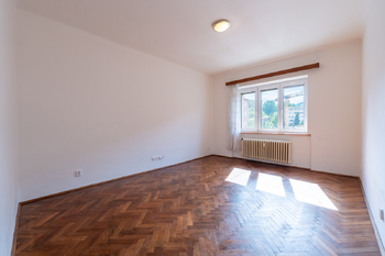 pokoj 1 -  velký 21,5m2 - Pronájem bytu 2+1 v osobním vlastnictví 72 m², Vsetín