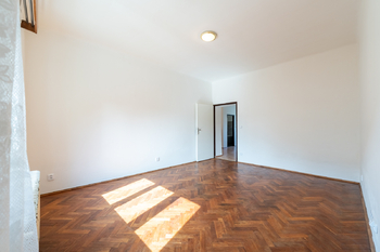 pokoj 1 -  velký 21,5m2 - Pronájem bytu 2+1 v osobním vlastnictví 72 m², Vsetín