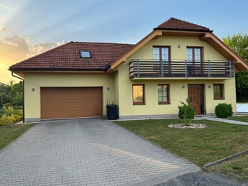 Prodej obchodních prostor, Zdiby
