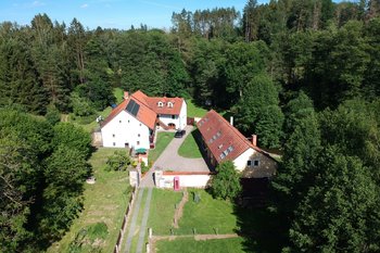 pohled na areál mlýnu - Prodej zemědělského objektu 550 m², Strmilov