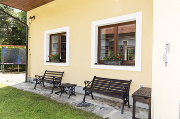 posezení - Prodej zemědělského objektu 550 m², Strmilov