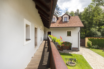 pavlač u mlýna - Prodej zemědělského objektu 550 m², Strmilov