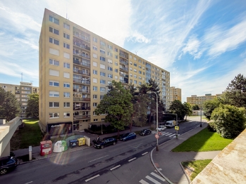 Pohled na dům - Prodej bytu 3+kk v osobním vlastnictví 62 m², Praha 4 - Chodov