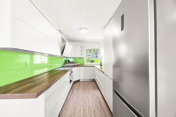 moderní kuchyňská linka - Prodej ubytovacího zařízení 300 m², Dačice