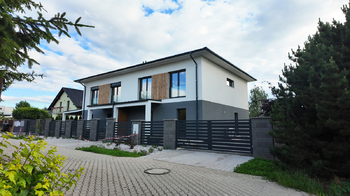 Pronájem domu 194 m², Babice