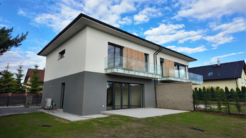 Pronájem domu 194 m², Babice