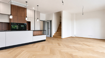 Pronájem domu 194 m², Babice