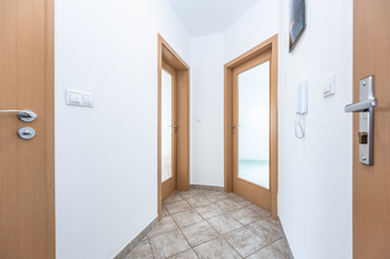 Prodej bytu 2+kk v osobním vlastnictví 52 m², Praha 5 - Stodůlky