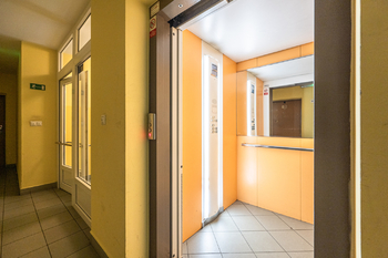 Prodej bytu 2+kk v osobním vlastnictví 52 m², Praha 5 - Stodůlky