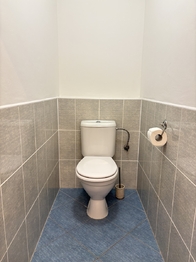 Samostatné WC - Pronájem bytu 3+kk v osobním vlastnictví 126 m², Praha 9 - Vysočany