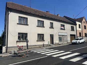 Prodej domu 320 m², Postupice