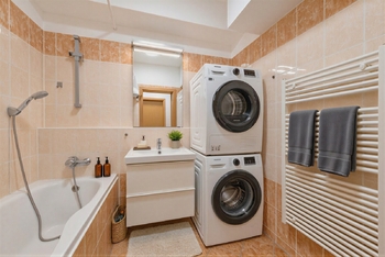 Prodej bytu 3+kk v osobním vlastnictví 79 m², Praha 9 - Kyje