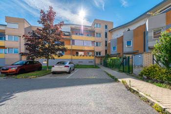 Prodej bytu 3+kk v osobním vlastnictví 79 m², Praha 9 - Kyje