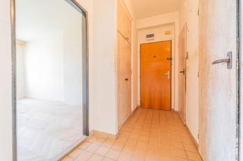 chodba - Prodej bytu 3+1 v osobním vlastnictví 70 m², Kladno