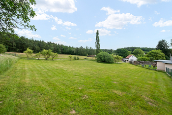Prodej pozemku 1022 m², Radošovice