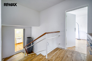 Prodej domu 258 m², Hrob