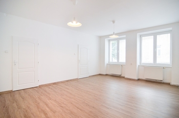 Obývací pokoj - Prodej bytu 3+1 v osobním vlastnictví 114 m², Břeclav