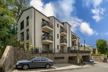 Pohled na dům - Prodej bytu 3+kk v osobním vlastnictví 120 m², Praha 6 - Suchdol