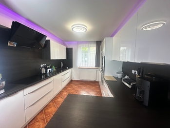 Pronájem bytu 3+kk v osobním vlastnictví 98 m², Přezletice