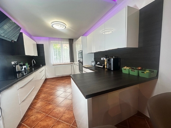 Pronájem bytu 3+kk v osobním vlastnictví 98 m², Přezletice