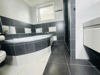 Pronájem bytu 3+kk v osobním vlastnictví 98 m², Přezletice