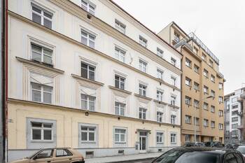 Pronájem bytu 1+1 v osobním vlastnictví 44 m², Praha 8 - Libeň