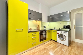 Kuchyně - Prodej bytu 1+1 v osobním vlastnictví 45 m², Praha 3 - Vinohrady
