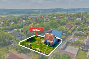 Pohled na chatu s pozemkem - Prodej chaty / chalupy 37 m², Praha 5 - Velká Chuchle 