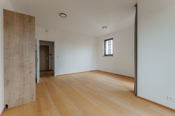 Pronájem bytu 1+kk v osobním vlastnictví 35 m², Praha 9 - Hrdlořezy