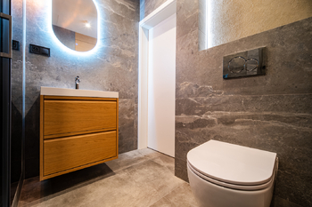 Koupelna - Pronájem bytu 2+kk v osobním vlastnictví 39 m², Praha 4 - Braník