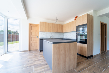 Prodej domu 180 m², Všechlapy
