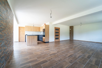 Prodej domu 180 m², Všechlapy