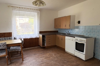 Prodej domu 240 m², Leština u Světlé