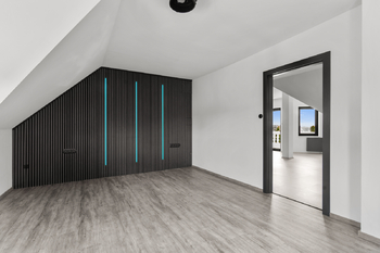Prodej domu 253 m², Doksy
