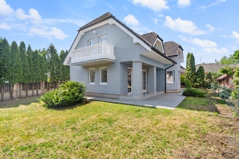 Prodej domu 253 m², Doksy