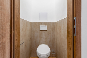 samostatné wc - Pronájem bytu 2+1 v osobním vlastnictví 50 m², Praha 10 - Strašnice
