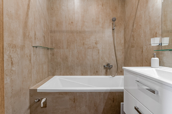 koupelna - Pronájem bytu 2+1 v osobním vlastnictví 50 m², Praha 10 - Strašnice