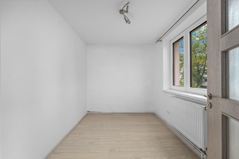 Pokoj / Ložnice menší - Prodej bytu 3+1 v družstevním vlastnictví 61 m², Borovany