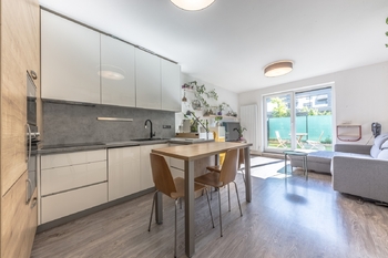 Prodej bytu 1+kk v osobním vlastnictví 31 m², Praha 9 - Hloubětín