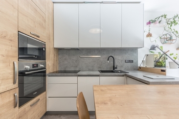Prodej bytu 1+kk v osobním vlastnictví 31 m², Praha 9 - Hloubětín