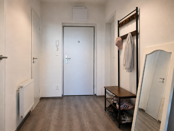 chodba - Pronájem bytu 2+kk v osobním vlastnictví 46 m², Šlapanice