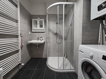 koupelna - Pronájem bytu 2+kk v osobním vlastnictví 46 m², Šlapanice